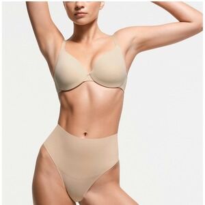 $56 NWT SKIMS Smoothing Intimates Lightly Lined Bra Clay Size 38B